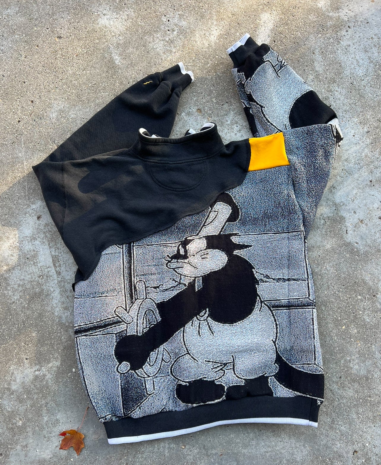 Steelers x Mickey Mouse 1/4 Zip Rework (L)