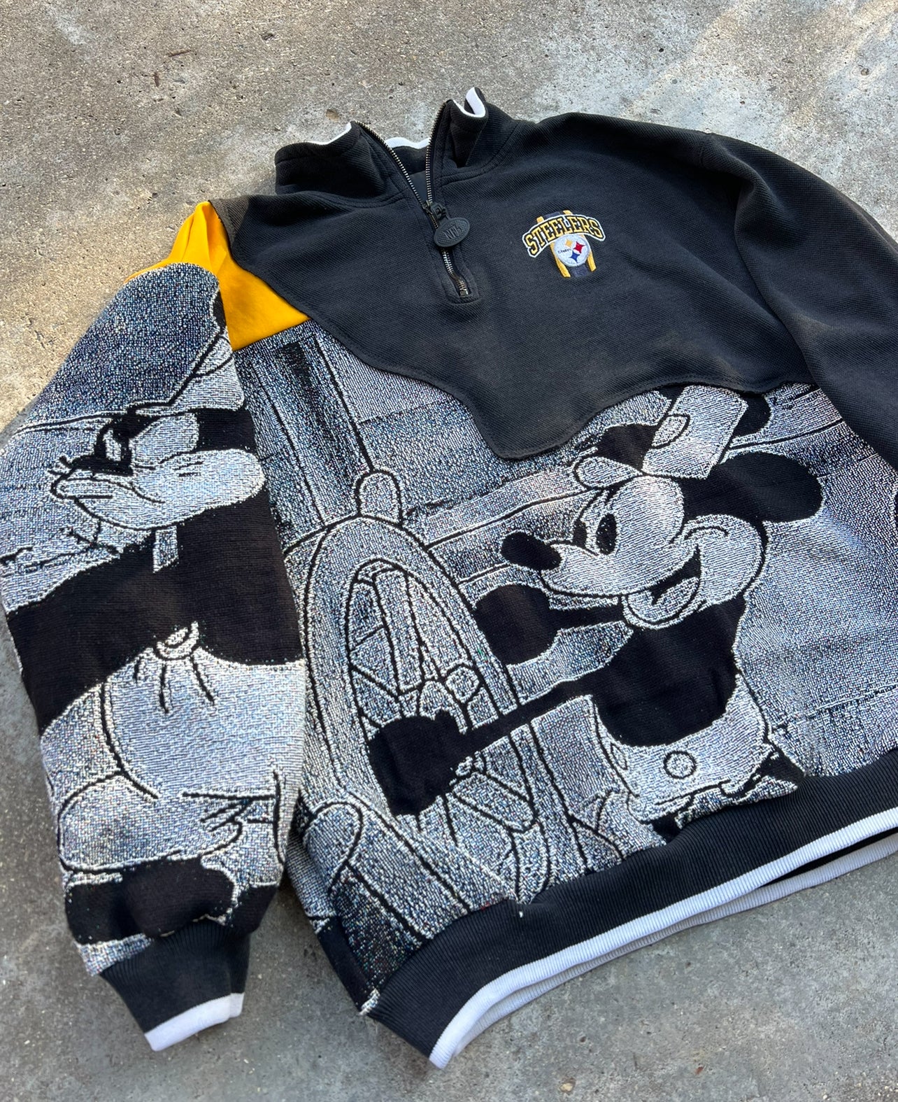Steelers x Mickey Mouse 1/4 Zip Rework (L)